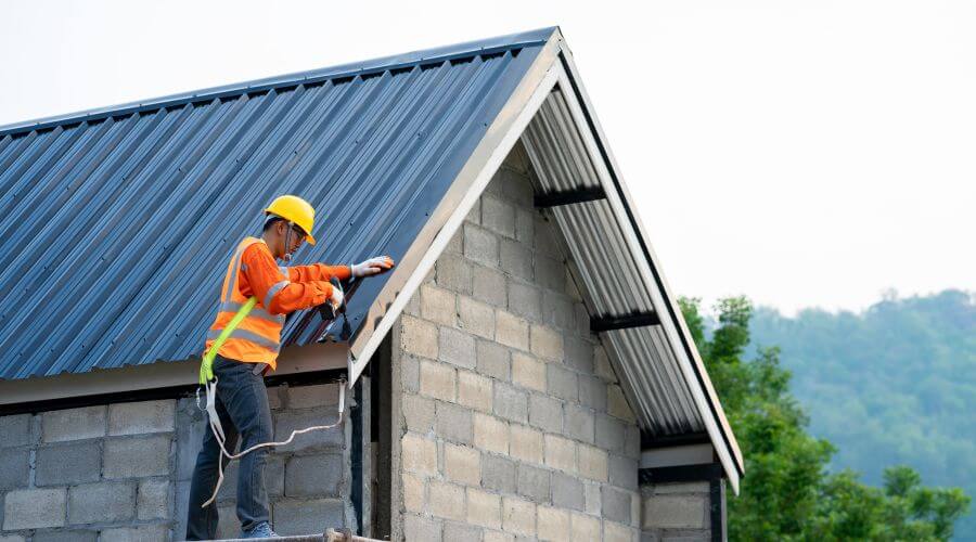Professional residential roofers in Breeden, WV
